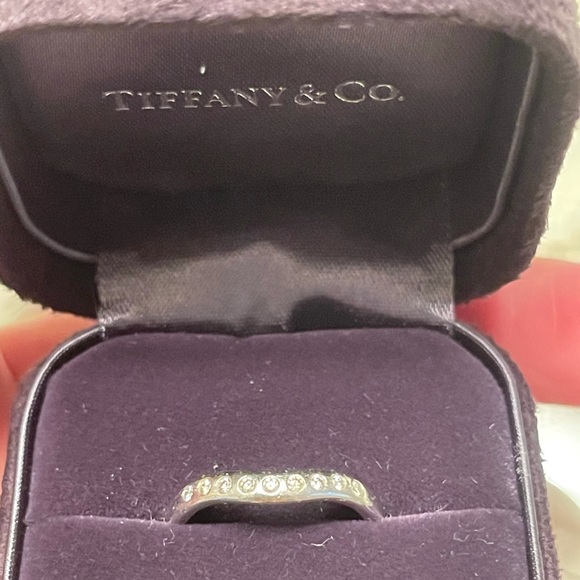 Authentic Tiffany & Co. Curved Wedding Band - Picture 4 of 6